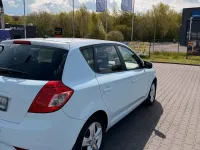 Używany Kia Ceed 90 KM (66 kW) 2010 Biały Hatchback