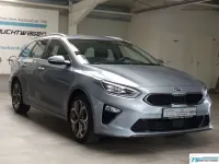 Gebraucht Kia Ceed Spirit 140 PS (102 kW) 2019 Silber (css) lunarsilber met. (metallic) Kleinwagen