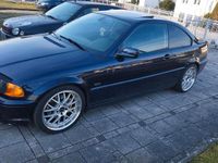 Gebraucht BMW 325 197 PS (144 kW) 2002 Blau Coupé