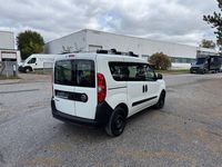 Gebraucht Opel Combo Selection 95 PS (69 kW) 2017 Weiß Van / Kleinbus
