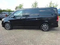 Gebraucht Mercedes V250 190 PS (139 kW) 2024 Obsidianschwarz Van / Kleinbus