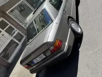 Gebraucht Mercedes E230 132 PS (97 kW) 1990 Grau Limousine