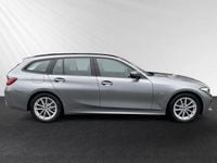 Gebraucht BMW 330e 292 PS (214 kW) 2023 Skyscraper grau metallic Kombi