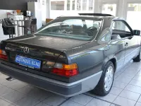 Gebraucht Mercedes 300 179 PS (131 kW) 1988 Schwarz Coupé