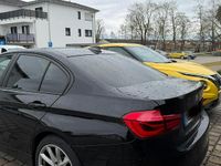Gebraucht BMW 318 150 PS (110 kW) 2018 Schwarz Limousine