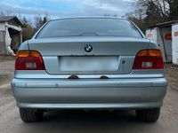 Gebraucht BMW 525 163 PS (119 kW) 2002 Silber Limousine