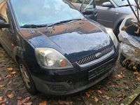 Gebraucht Ford Fiesta 60 PS (44 kW) 2006 Blau Kleinwagen