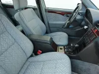 Gebraucht Mercedes C180 122 PS (89 kW) 1995 Grün Limousine