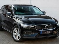 Gebraucht Volvo V60 CC 250 PS (183 kW) 2021 Onyx black / metallic Kombi