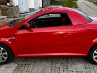 Używany Opel Tigra 90 KM (66 kW) 2005 Czerwony Kabriolet