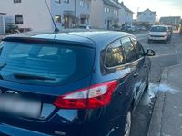 Gebraucht Ford Focus 105 PS (77 kW) 2013 Blau Kombi