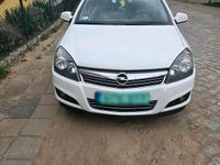 Usata Opel Astra 115 CV (84 kW) 2012 Bianco Utilitaria