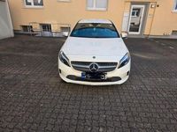 Gebraucht Mercedes A200 Edition 156 PS (114 kW) 2017 Weiß Limousine
