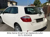 Gebraucht Toyota Auris Life+ 99 PS (72 kW) 2011 Weiß Kleinwagen
