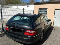 Second-hand Mercedes E270 177 CP (130 kW) 2004 Negru Break