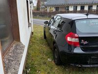 Gebraucht BMW 116 122 PS (89 kW) 2004 Schwarz Kleinwagen