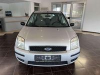 Gebraucht Ford Fusion 101 PS (74 kW) 2003 Polarsilber metallic Kleinwagen