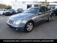 Gebraucht Mercedes E220 Elegance 150 PS (110 kW) 2003 Blau Limousine