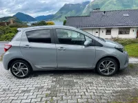 Gebraucht Toyota Yaris Style 101 PS (74 kW) 2018 Grau Limousine