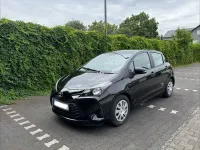 Gebraucht Toyota Yaris Basis 69 PS (50 kW) 2017 Schwarz Limousine