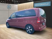 Gebraucht Mercedes V220 163 PS (119 kW) 2025 Hyazinthrot Van / Kleinbus