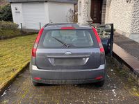 Gebraucht Ford Fiesta 68 PS (50 kW) 2005 Grau Kleinwagen