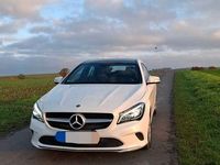Gebraucht Mercedes CLA220 Shooting Brake 177 PS (130 kW) 2017 Schwarz Kombi