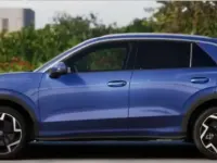 Neu VW T-Roc R-line 150 PS (110 kW) 2026 Blau SUV