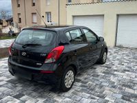 Gebraucht Hyundai i20 75 PS (55 kW) 2013 Schwarz Kleinwagen