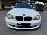 Gebraucht BMW 118 Advantage 143 PS (105 kW) 2011 Weiß Kleinwagen