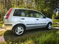 Gebraucht Ford Fusion 100 PS (73 kW) 2004 Grau Kleinwagen