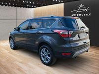 Gebraucht Ford Kuga Titanium 150 PS (110 kW) 2018 Grau SUV
