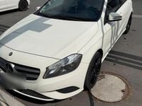 Gebraucht Mercedes A180 122 PS (89 kW) 2014 Weiß Limousine