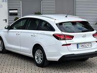 Gebraucht Hyundai i30 Trend 120 PS (88 kW) 2017 Weiß Kombi