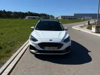 Używany Ford Focus ST 280 KM (205 kW) 2019 Biały Sedan/Limuzyna