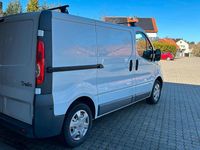Gebraucht Renault Trafic 115 PS (84 kW) 2013 Weiß Van / Kleinbus