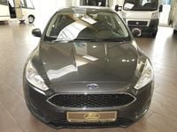 Gebraucht Ford Focus Business Edition 116 PS (85 kW) 2015 Grau metallic Limousine