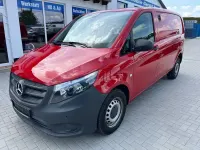 Gebraucht Mercedes Vito 114 PS (83 kW) 2019 Rot Van