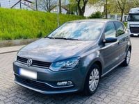 Używany VW Polo Highline 90 KM (66 kW) 2015 Szary Sedan/Limuzyna