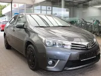 Gebraucht Toyota Corolla Life+ 132 PS (97 kW) 2013 Grau Limousine