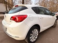 Gebraucht Opel Astra 130 PS (95 kW) 2013 Weiß Limousine