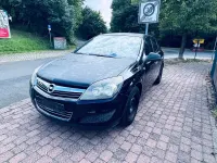 Gebraucht Opel Astra Selection 90 PS (66 kW) 2010 Saphirschwarz mineraleffekt Limousine