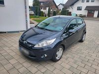 Gebraucht Ford Fiesta 92 PS (67 kW) 2010 Blau Kleinwagen