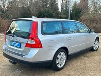 Gebraucht Volvo V70 109 PS (80 kW) 2010 Silber Kombi