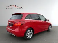 Gebraucht Mercedes B200 Style 156 PS (114 kW) 2018 Rot Kleinwagen