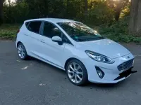 Gebraucht Ford Fiesta 100 PS (73 kW) 2018 Weiß Kleinwagen