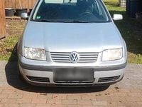 Second-hand VW Bora 105 CP (77 kW) 2000 Gri Berlinǎ