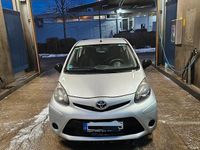 Gebraucht Toyota Aygo 68 PS (50 kW) 2013 Grau Kleinwagen