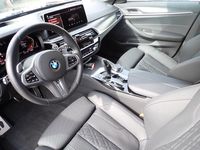 Gebraucht BMW 520 M Sport 184 PS (135 kW) 2023 Schwarz Kombi