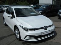 Second-hand VW Golf VIII Life 131 CP (96 kW) 2021 Alb Berlinǎ